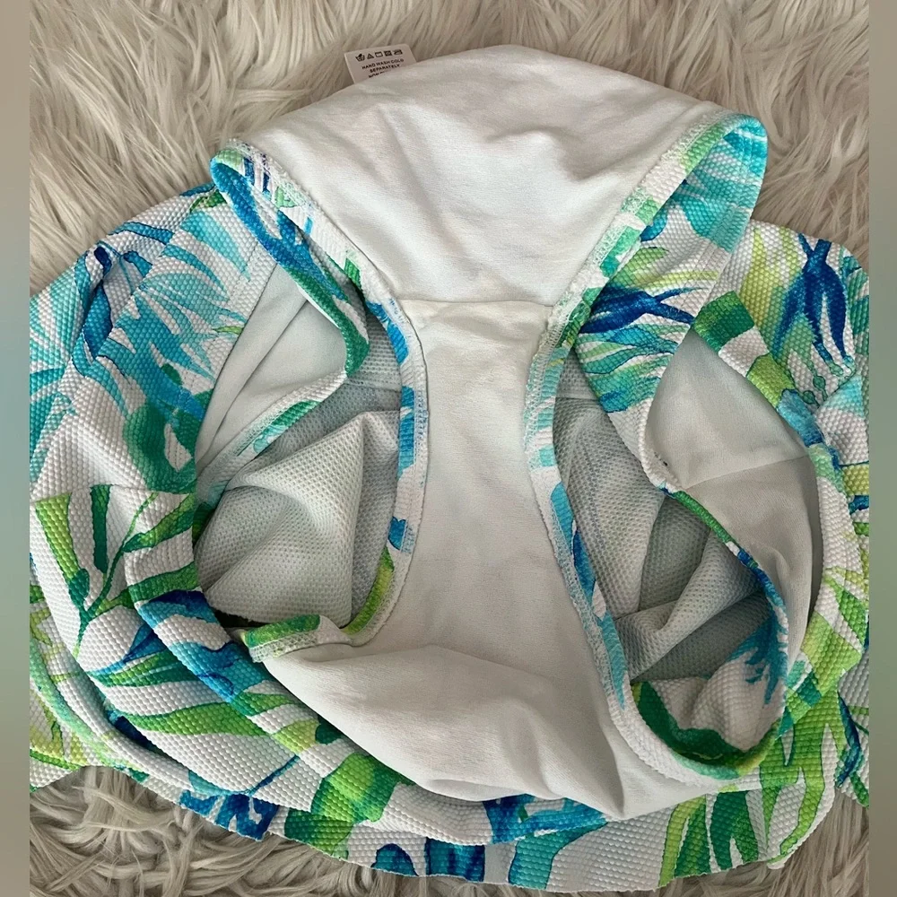 {Tommy Bahama} Island Cays Seafrond Rashguard & Swim Skort - Womens Small